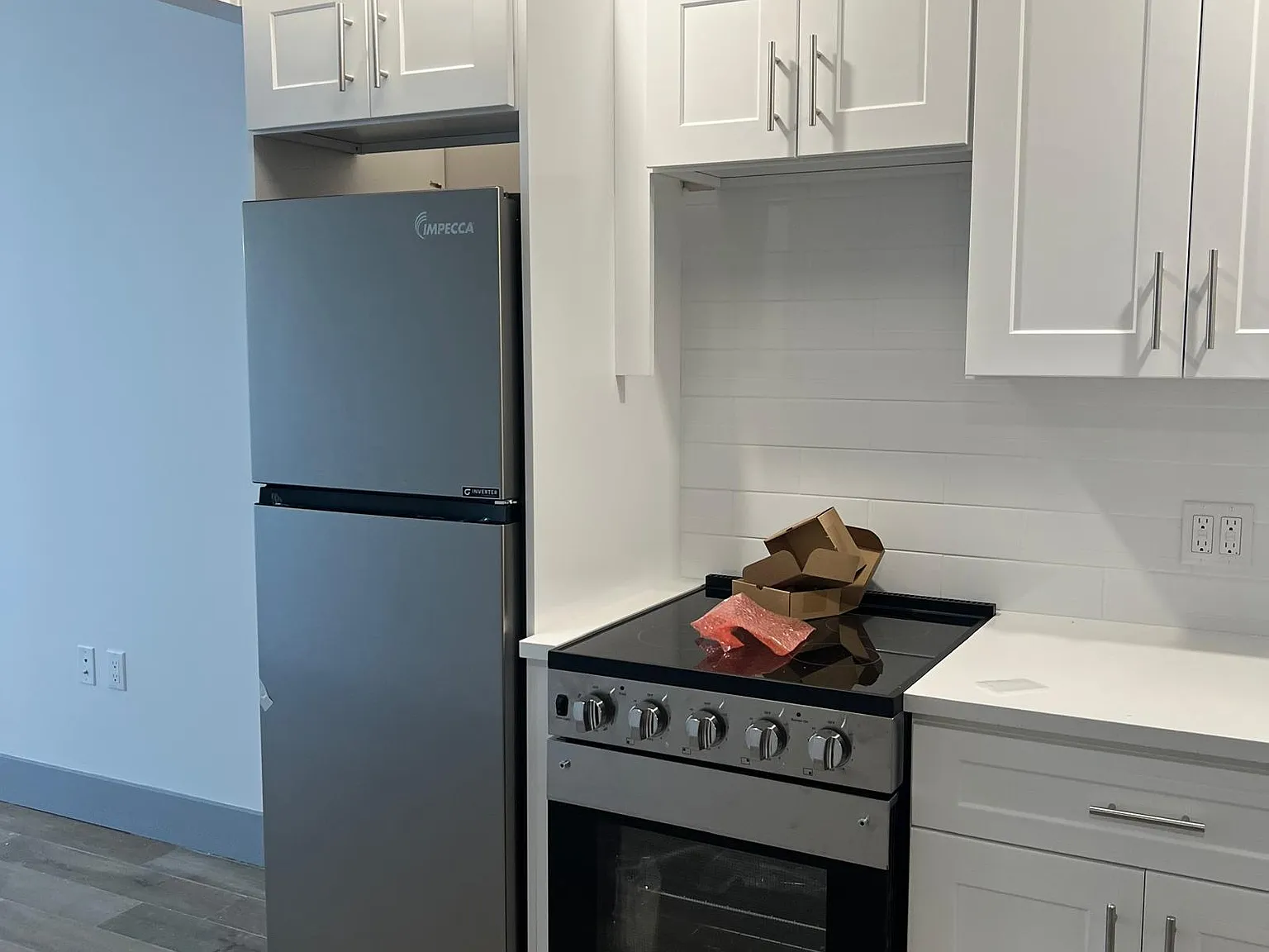 1 bed, 700 sqft, $2,762 — Photo 3