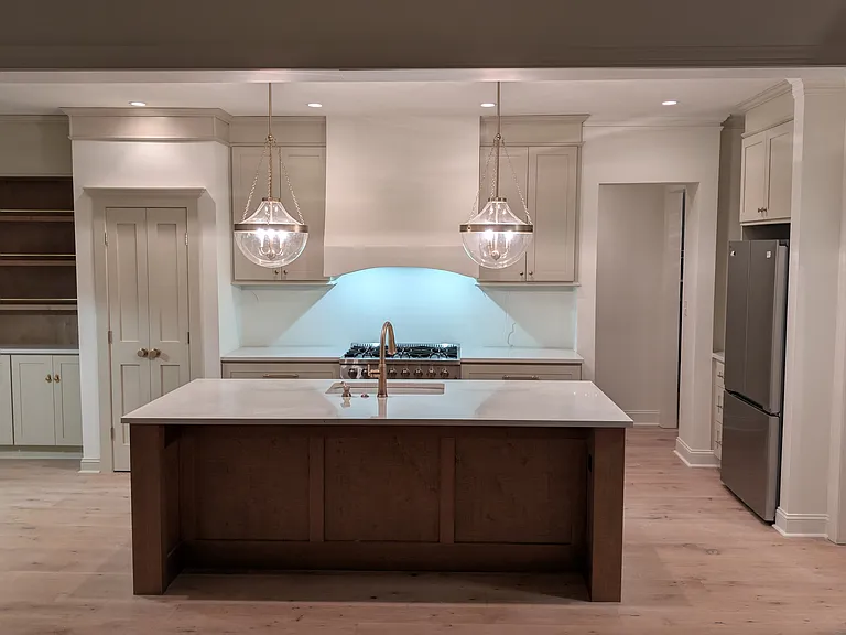 188 W Alex Dr — Photo 3