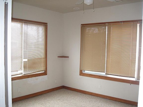 4th image of 3335 Glenside Ave
