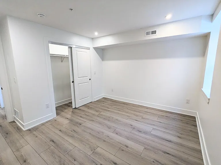 3015 W Oxford St #1 — Photo 8