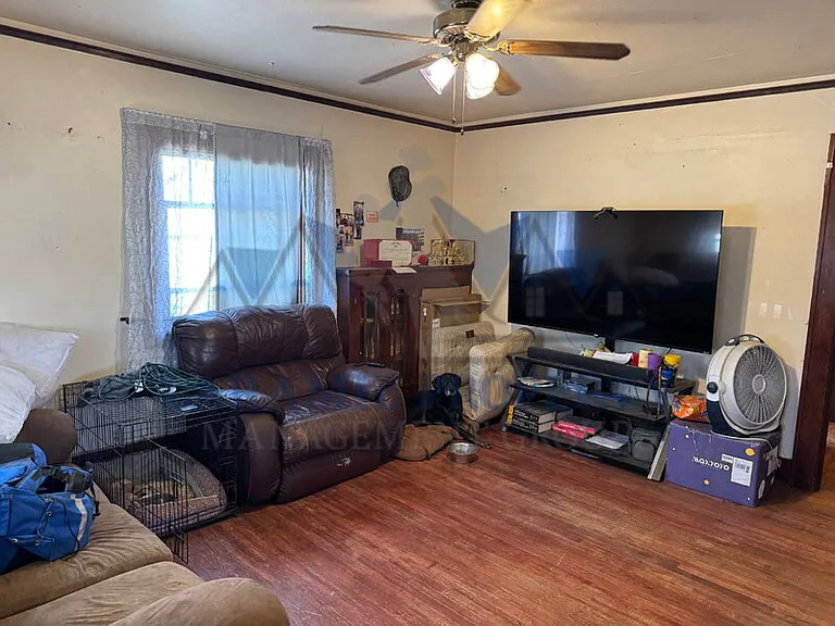 803 E Flint St — Photo 3