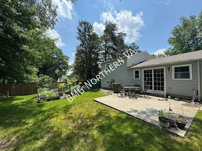 1304 Dulles Pl — Photo 22