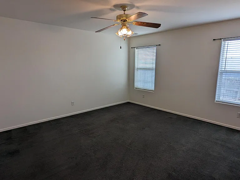 1834 Estates Dr #B — Photo 7