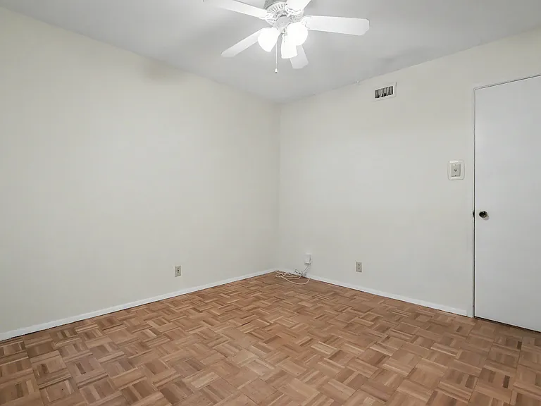 807 Edgefield Dr — Photo 15
