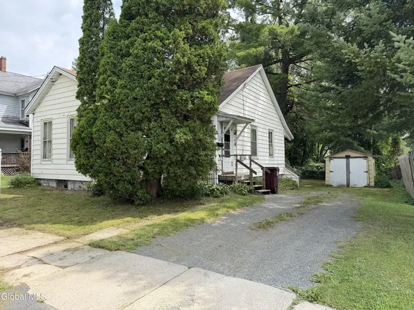 8 McKinley Place, Gloversville, NY 12078
