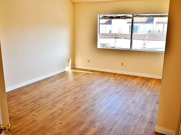 1533 S Del Mar Ave #K — Photo 22