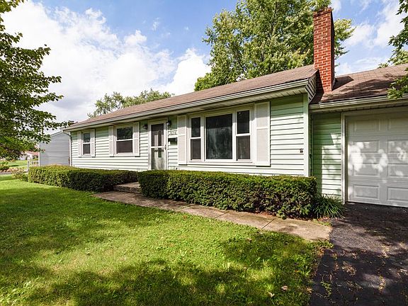 2nd image of 3636 Heywood Dr