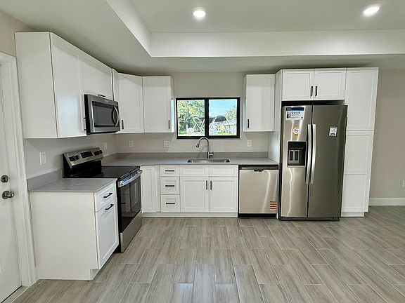 4th image of 4421 Timber Ridge Ln #A