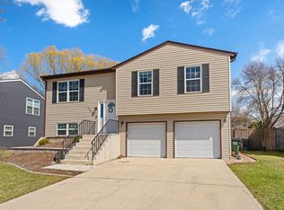 20557 S Frankfort Square Rd, Frankfort, IL 60423