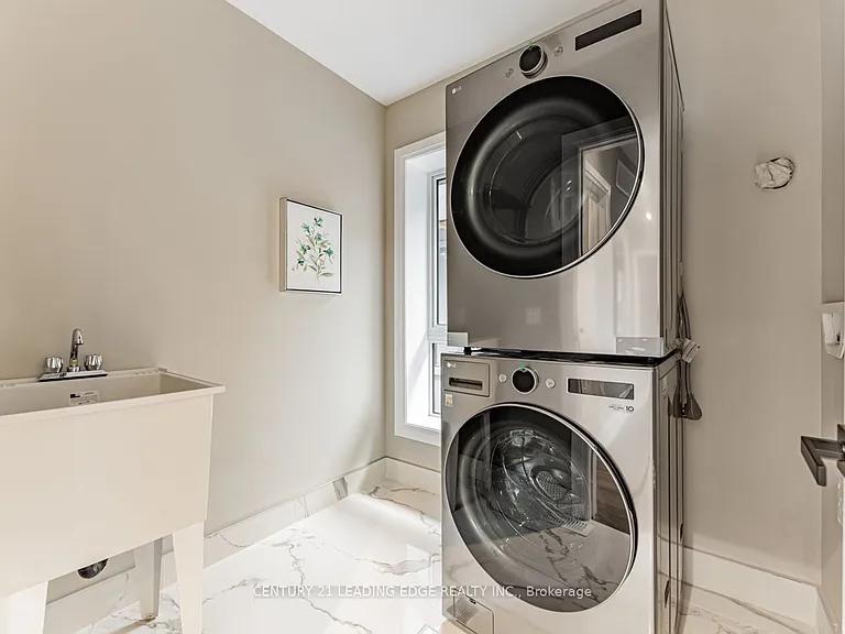 19 Donalda Cres #UPPER — Photo 27