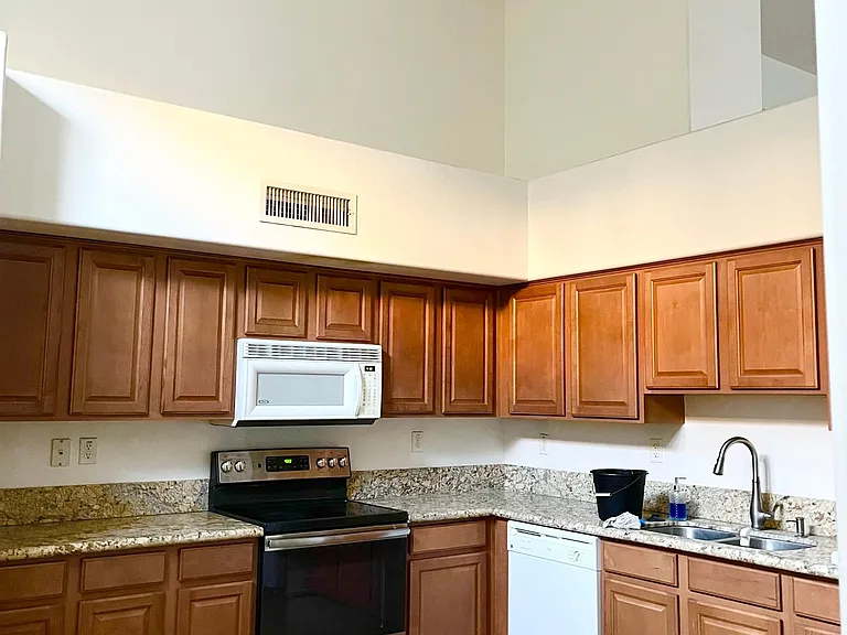 718 S Beck Ave — Photo 7