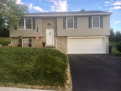110 Treeline Dr, Newmanstown, PA, 17073