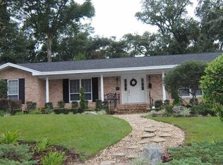 3839 Menendez Dr, Pensacola, FL 32503