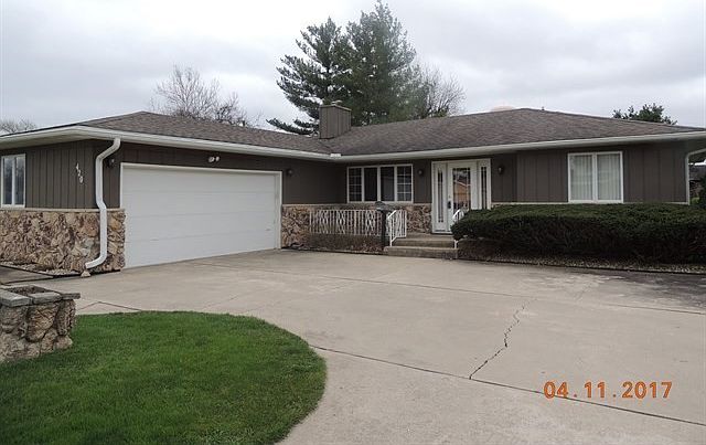 1st image of 410 Baker Ave