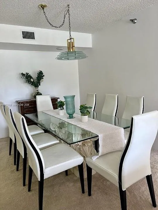 Mystic Pointe Tower 600 C — Photo 3