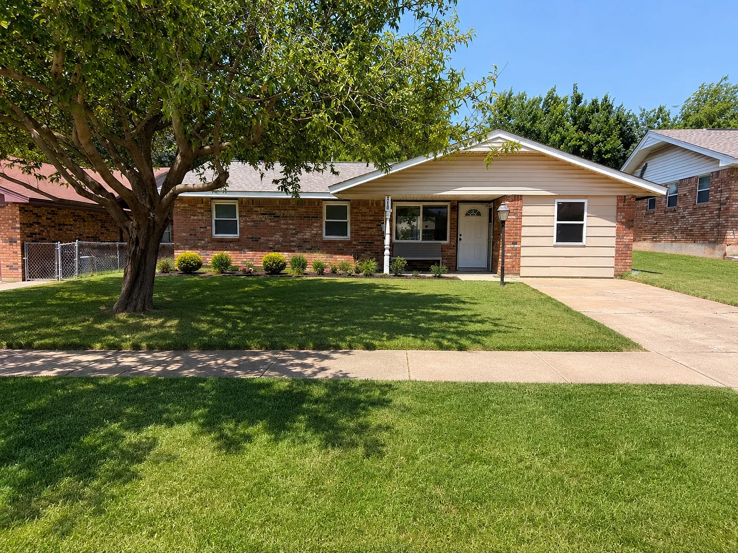 4 bed, 1193 sqft, $2,195 — Photo 1