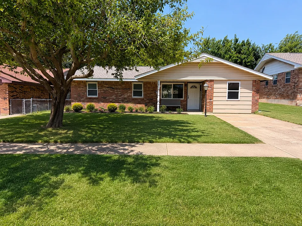 2306 N Star Dr