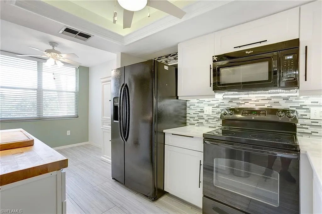 2 bed, 2.0 bath, 1267 sqft, $2,300 — Photo 3
