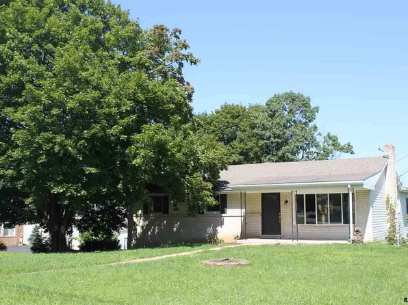 436 Frederick Dr, Dallastown, PA 17313