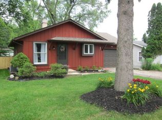 8718 Ramble Rd, Wonder Lake, IL 60097