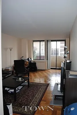 Rented by Town Residential | media 7