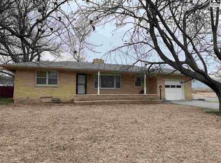315 N Maple St, Inman, KS 67546