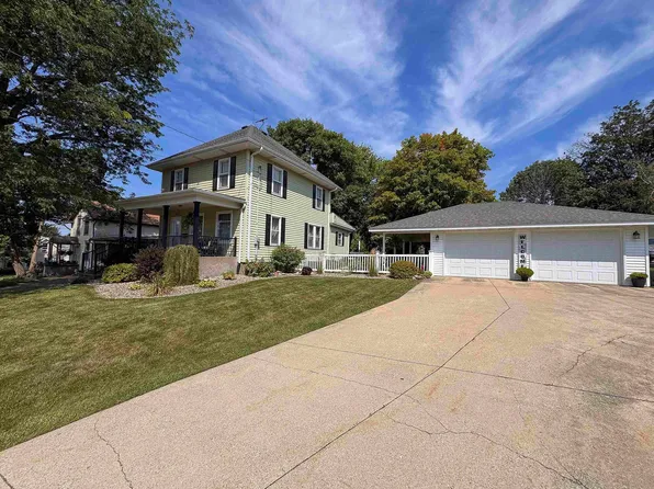 25 3rd Ave NW, Waukon, IA 52172
