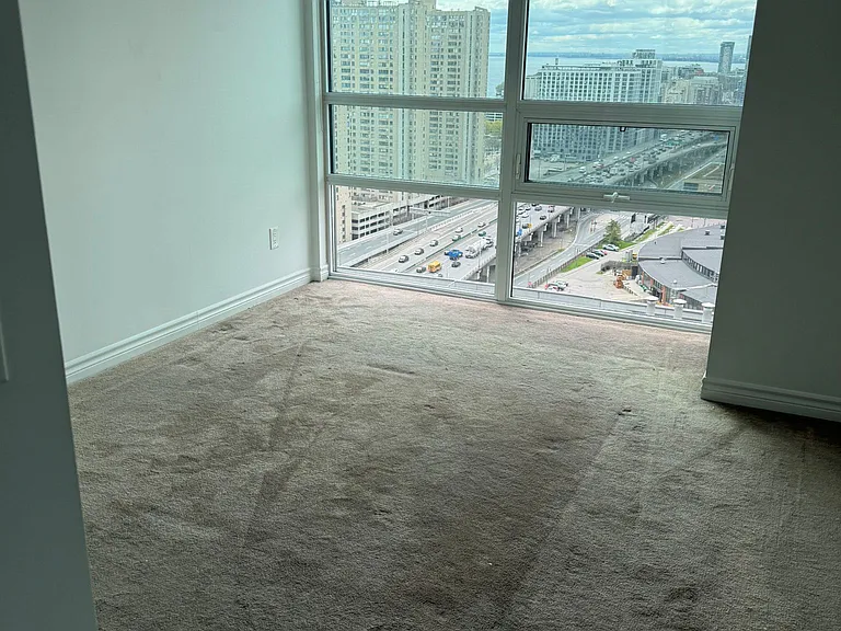19 Grand Trunk Cres #2915 — Photo 10