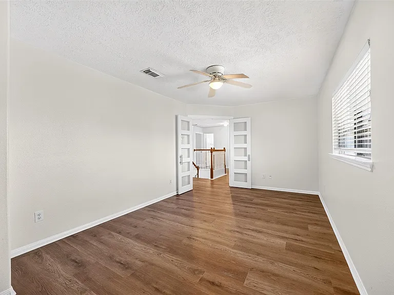 19246 Hopeview Ct — Photo 30