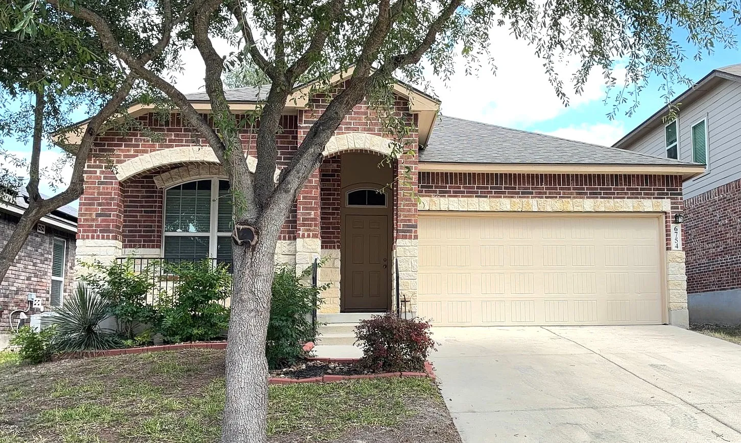 3 bed, 1817 sqft, $1,625 — Photo 1