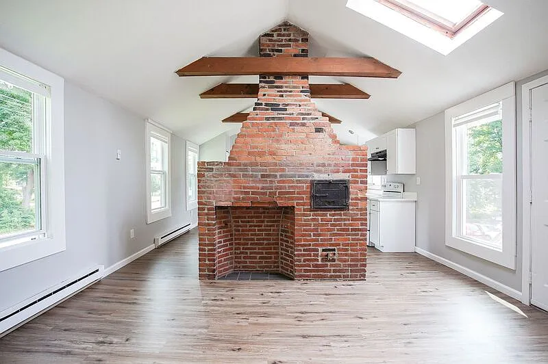 Studio, 1.0 bath, $1,295 — Photo 4