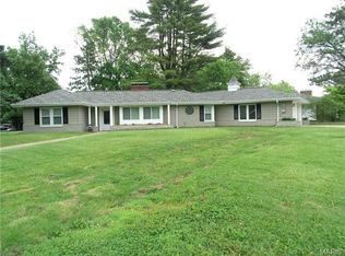 11870 Josse Dr, Saint Louis, MO 63128