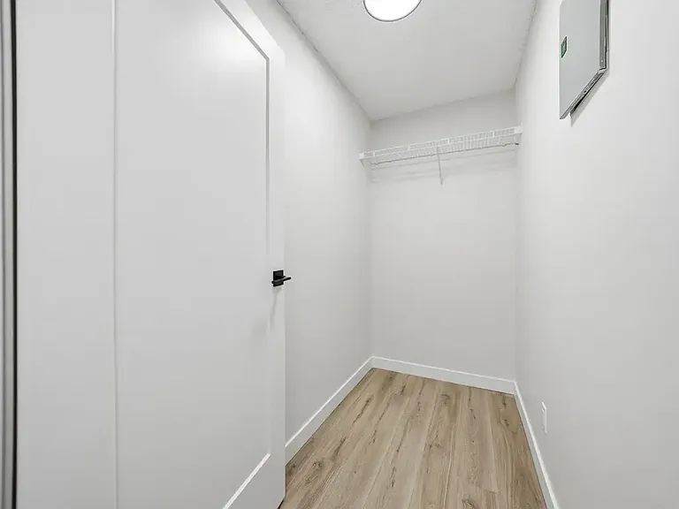 232 Pinehouse Dr — Photo 15