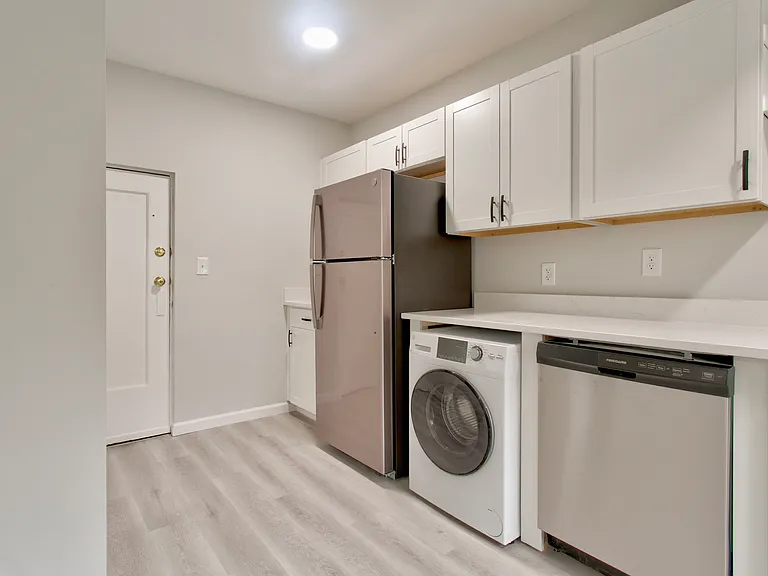 3900 Edwards Rd #4 — Photo 7