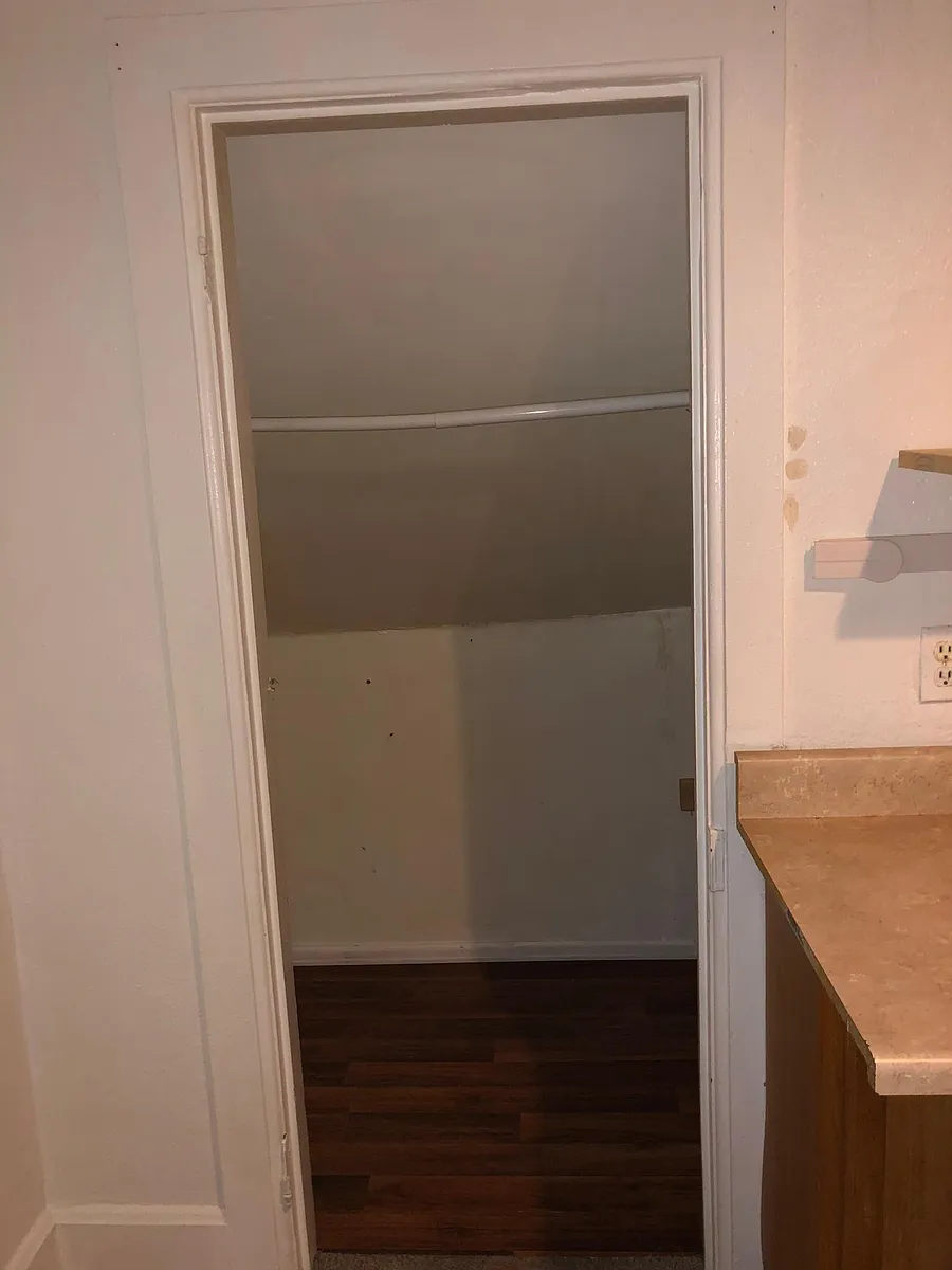 Building Photo - 1617 Van Lennen Ave #2