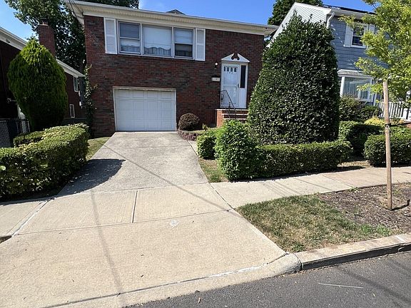 2nd image of 195 Chandler Ave