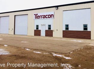 6701 4th St SW #1-5-2, Minot, ND 58701