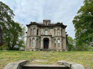 703 Hall St, Saint Joseph, MO 64501