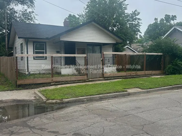117 W Zimmerly St, Wichita, KS 67213