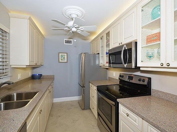 5th image of 2500 Gulf Shore Blvd N