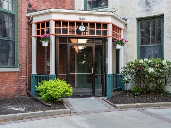 15 Higgins St APT 109, Smithfield, RI 02917