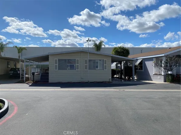 45 Walnut Via, Anaheim, CA 92801