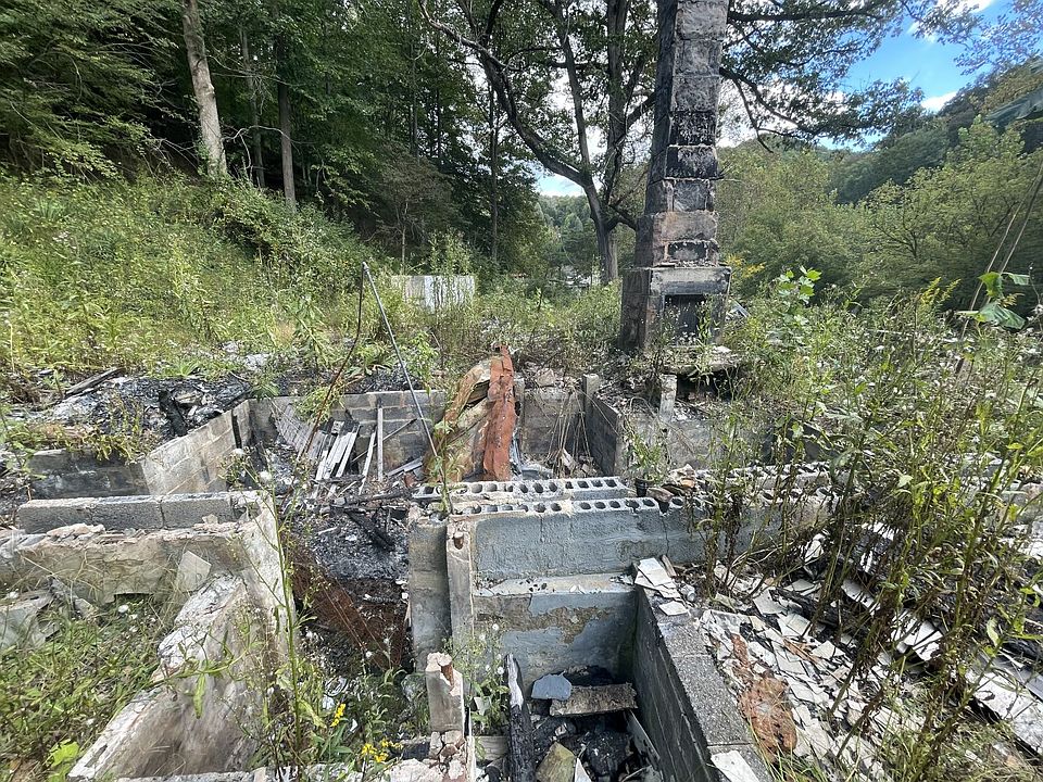 2nd image of 5244 Lick Creek Rd
