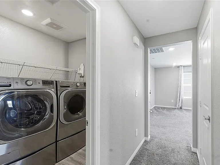 2599 Tolmezzo St — Photo 23