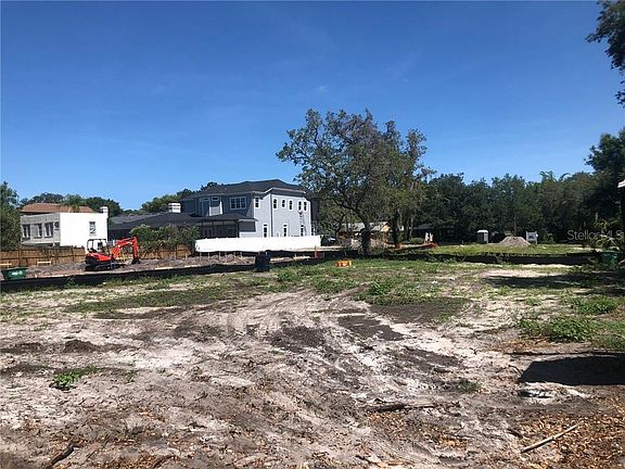 4th image of 2907 W Chapin Ave