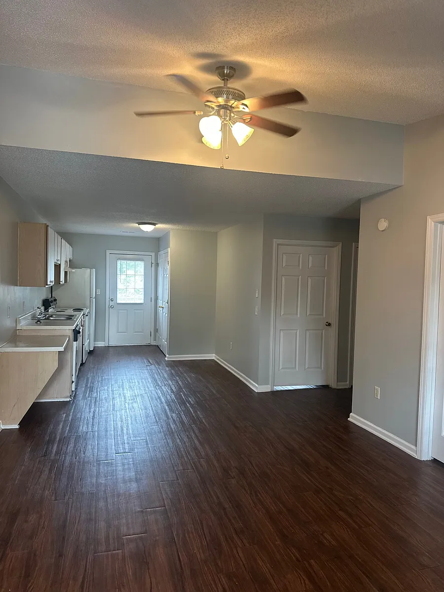Building Photo - 105 Wheeless Cir #S