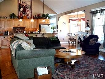 4th image of 1178 Sierra Dr