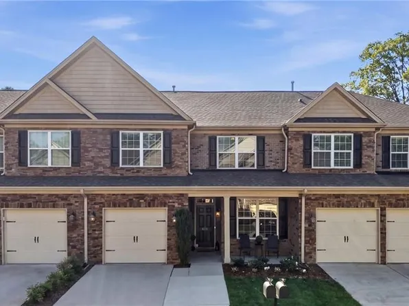 6211 Stonewick Dr, Greensboro, NC 27282