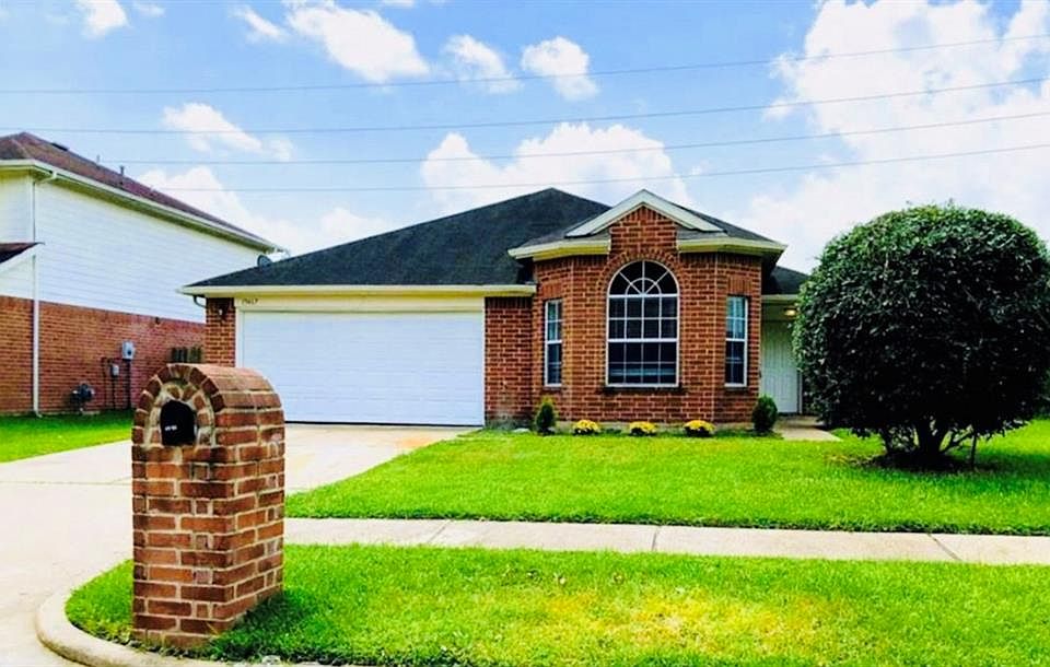 1st image of 19467 Cypress Royal Dr