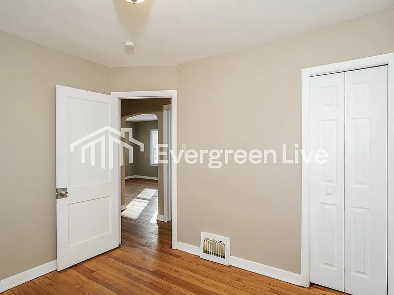 4344 N 52nd St — Photo 10